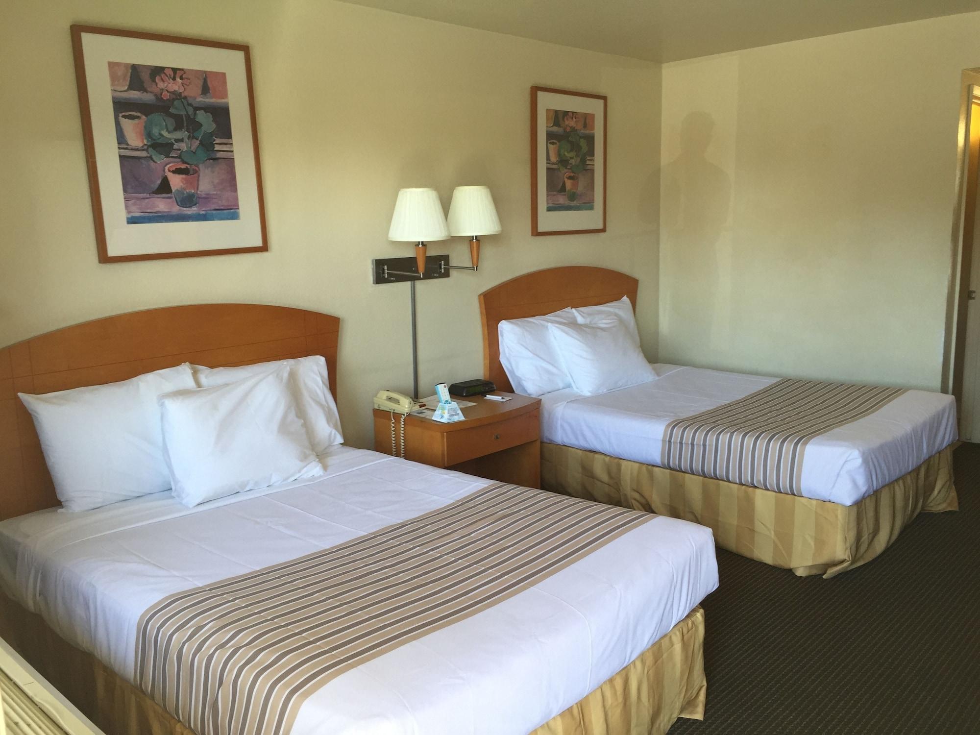 Fresno Inn Екстер'єр фото