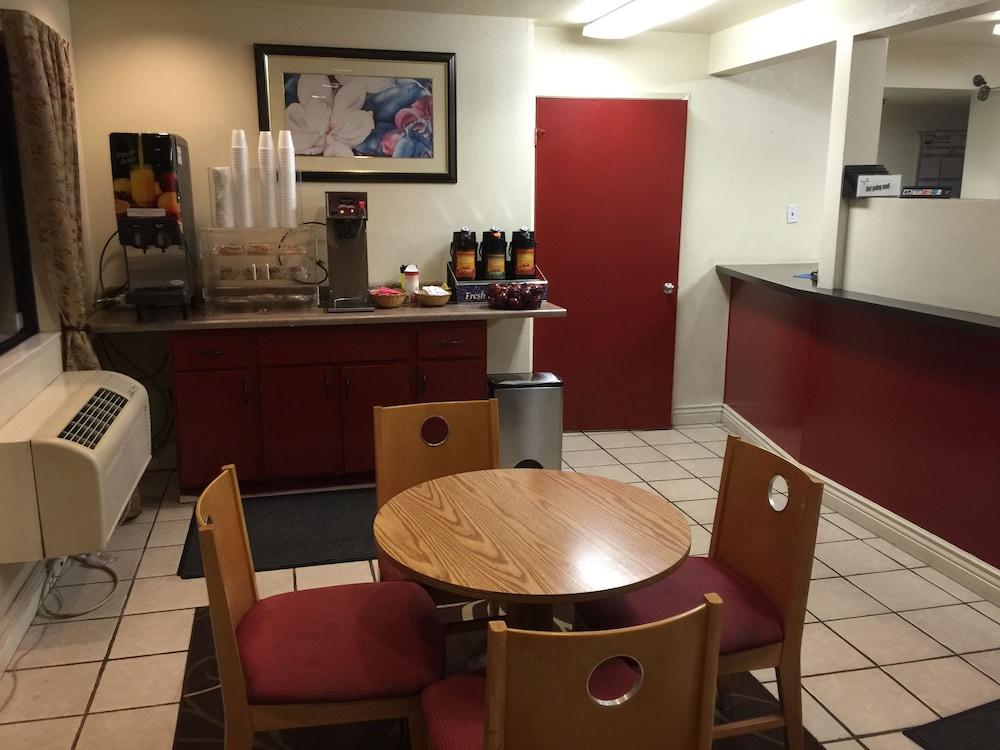 Fresno Inn Екстер'єр фото
