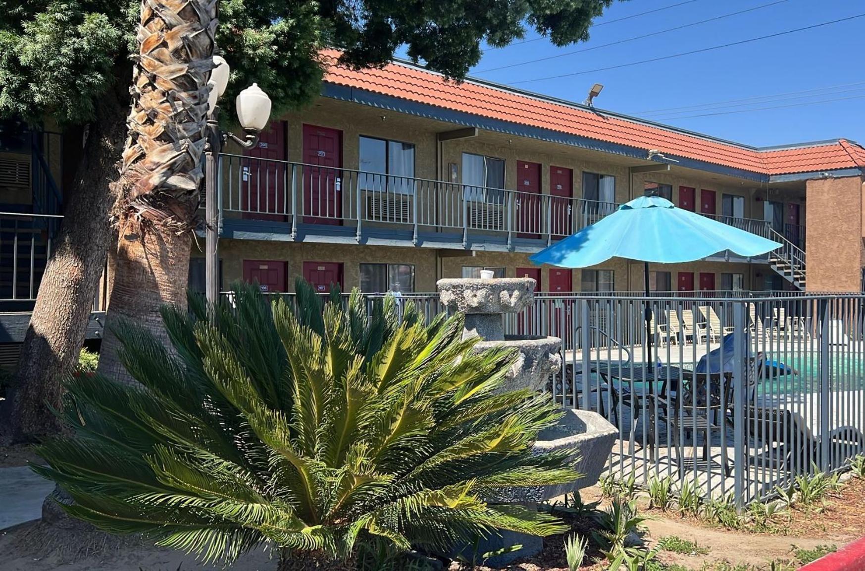 Fresno Inn Екстер'єр фото